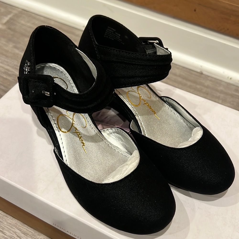 Girls black wedge dress shoes. Size 12.5 Jessica Simpson.